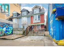 811 BLOOR STREET W, Toronto, Ontario