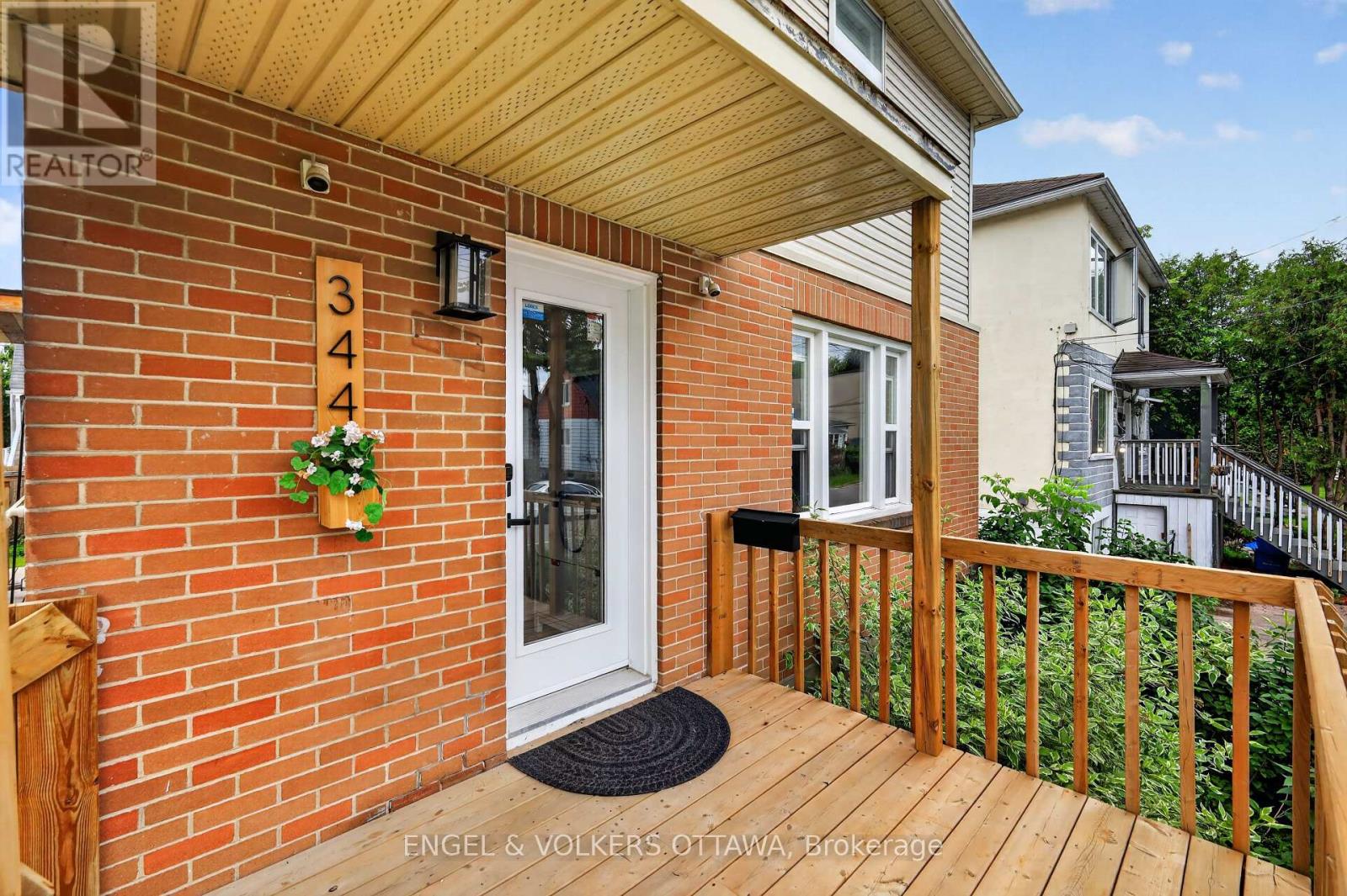 344 Richelieu Avenue, Ottawa, Ontario  K1L 6J9 - Photo 2 - X13481330