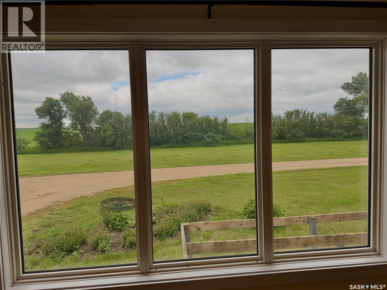 Valley Acres, Stewart Valley, Saskatchewan  S0N 0E9 - Photo 6 - SK040342