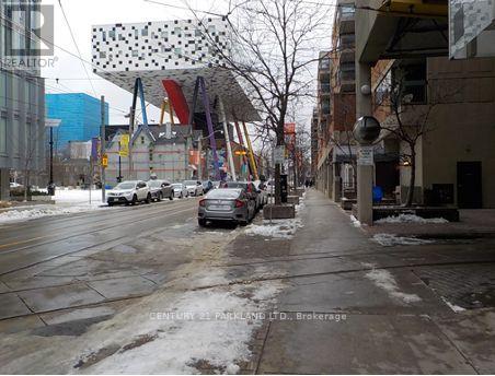 607 - 50 Mccaul Street, Toronto, Ontario  M5T 1V9 - Photo 3 - C13480366