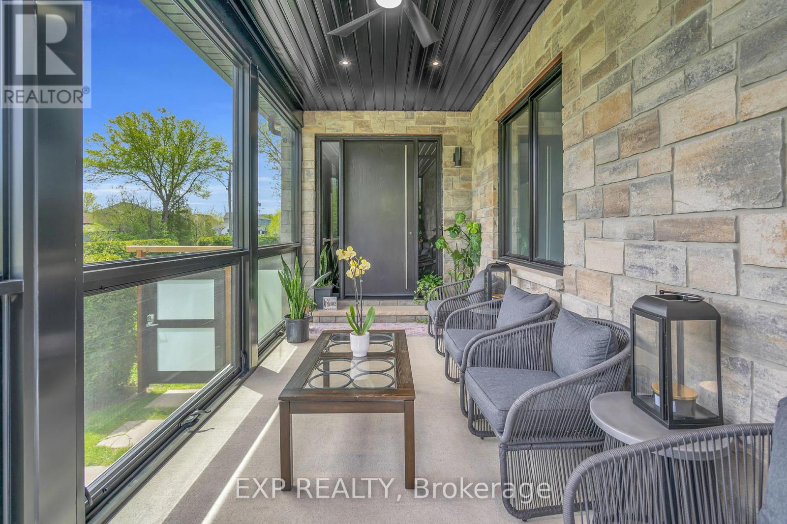 5 Farley Circle, Georgina, Ontario  L0E 1S0 - Photo 7 - N13476964