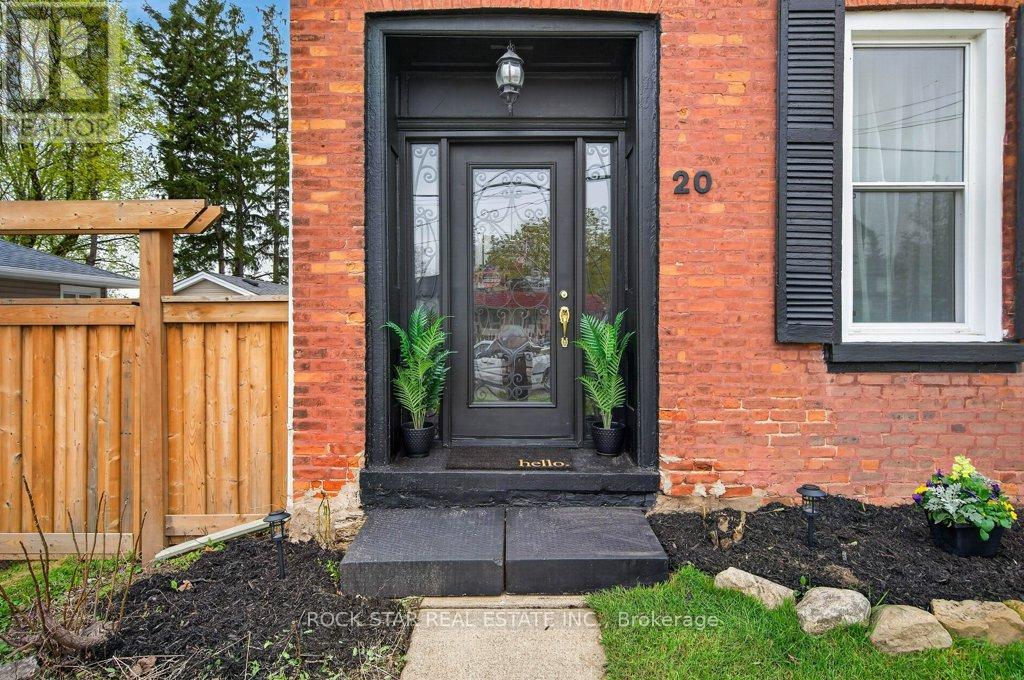 20 Wigton Street, Haldimand, Ontario  N3W 1E9 - Photo 3 - X13481618