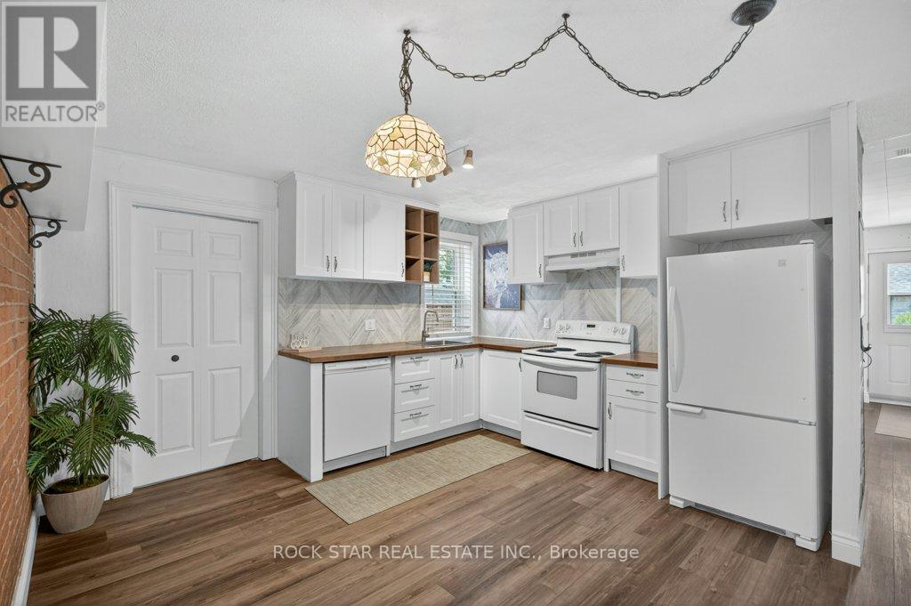 20 Wigton Street, Haldimand, Ontario  N3W 1E9 - Photo 7 - X13481618