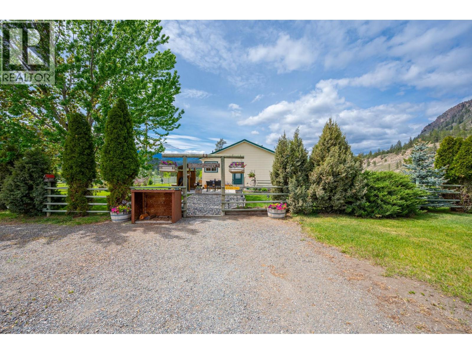 2225 Hazelhurst Road, Merritt, British Columbia  V1K 1N7 - Photo 14 - 10372455