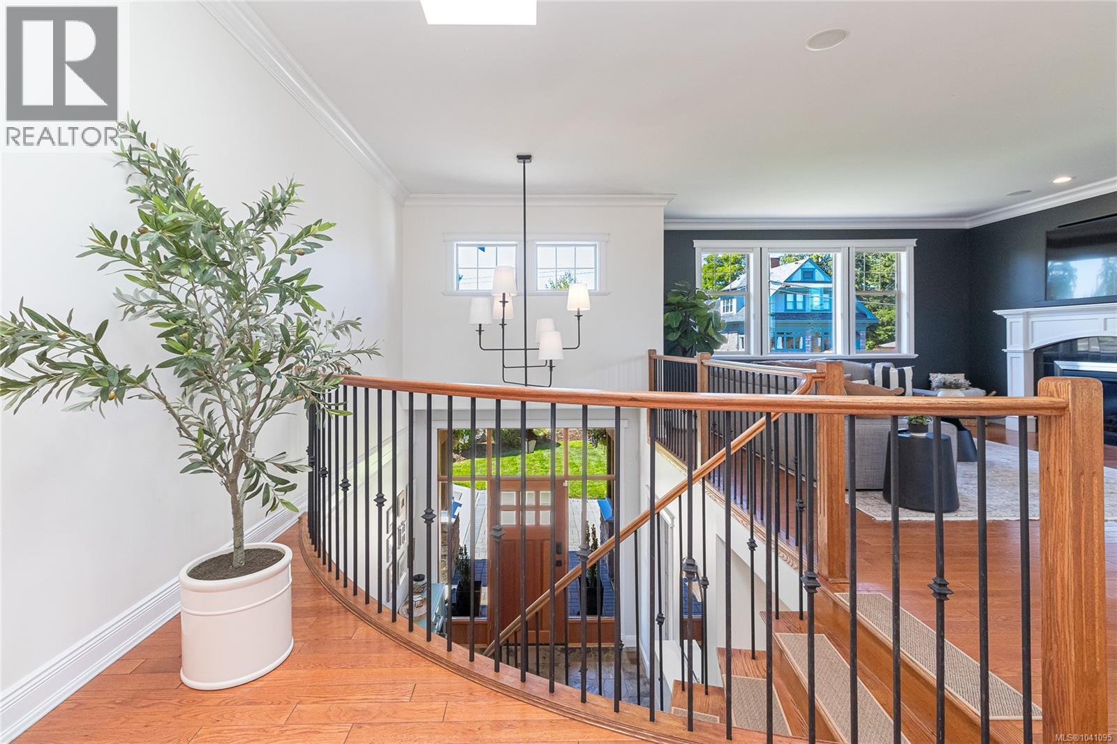 1786 Barrie Rd, Saanich, British Columbia  V8N 2W7 - Photo 38 - 1041095