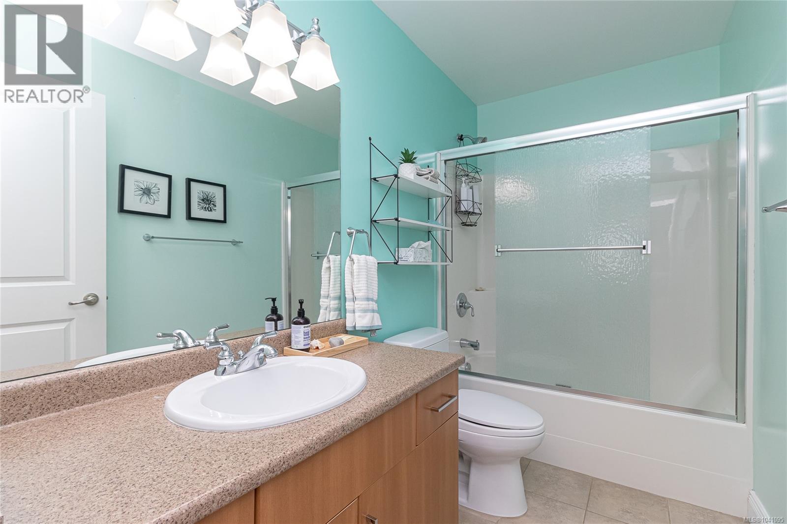 1786 Barrie Rd, Saanich, British Columbia  V8N 2W7 - Photo 45 - 1041095