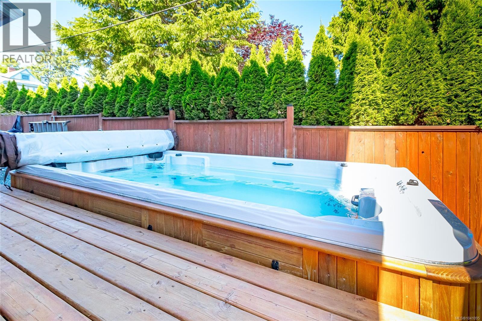 1786 Barrie Rd, Saanich, British Columbia  V8N 2W7 - Photo 50 - 1041095