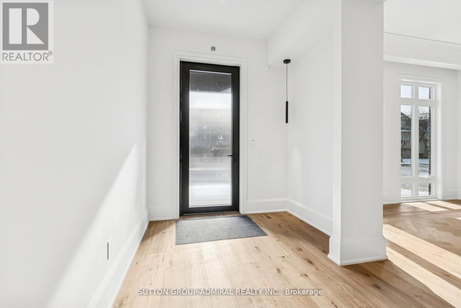 78 Burncrest Drive, Toronto, Ontario  M5M 2Z5 - Photo 3 - C13476682
