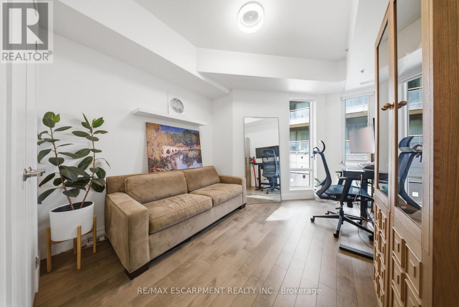 Th1 - 127 Queen Street E, Toronto, Ontario M5C 1S3 - Photo 25 - C13481694