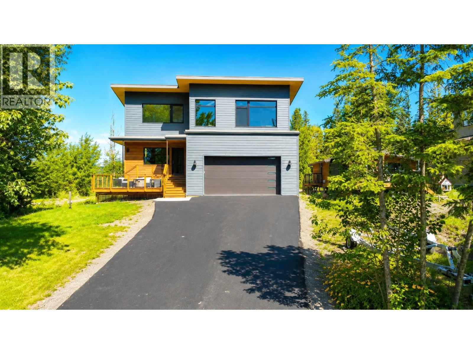 4615 Rowan Street, Windermere, British Columbia  V0B 2L2 - Photo 4 - 10388945