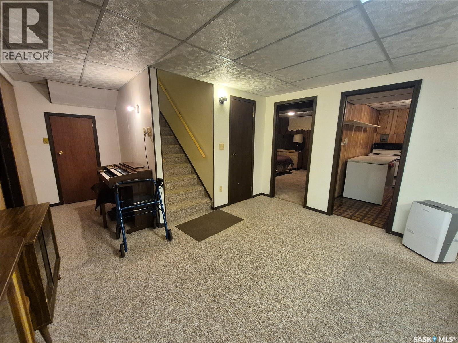 566 Dieppe Drive, Weyburn, Saskatchewan  S4H 2Y2 - Photo 32 - SK040358