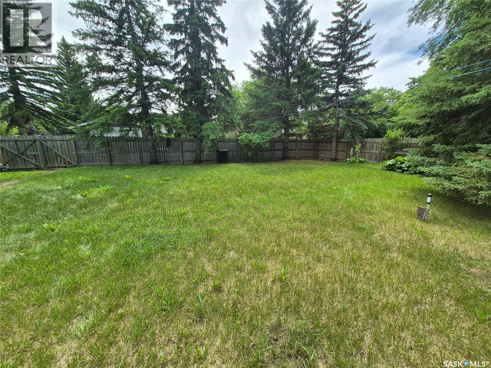 566 Dieppe Drive, Weyburn, Saskatchewan  S4H 2Y2 - Photo 53 - SK040358