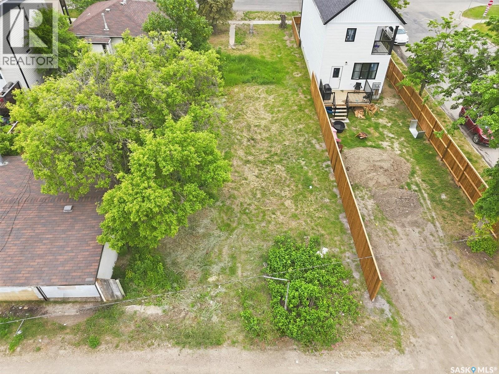537 H Avenue S, Saskatoon, Saskatchewan  S7M 1W7 - Photo 7 - SK040357