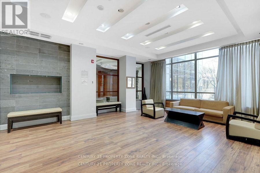 1703 - 310 Burnhamthorpe Road W, Mississauga, Ontario  L5B 4P9 - Photo 4 - W13481632