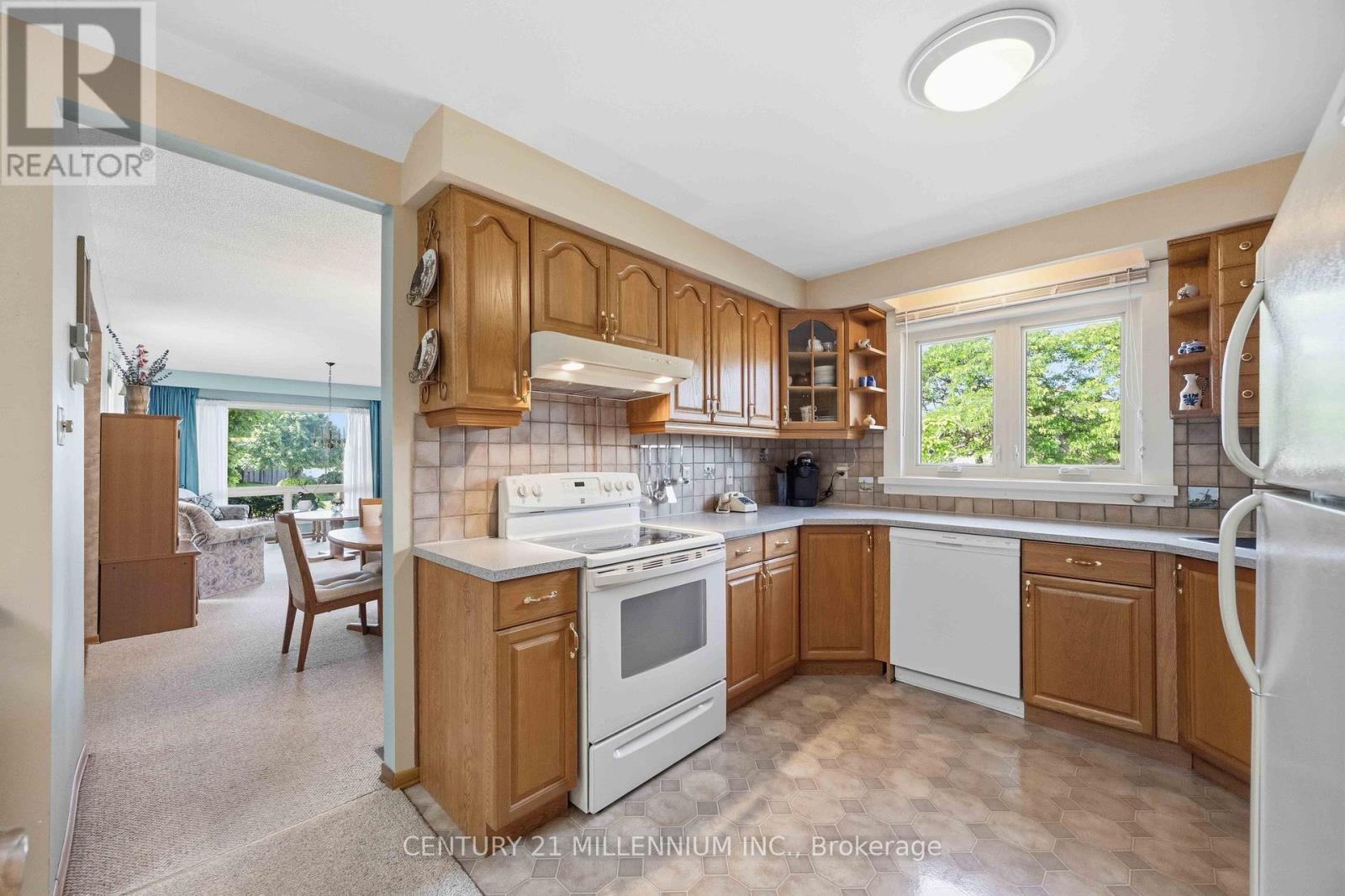 112 Blackthorn Lane, Brampton, Ontario  L6V 3K8 - Photo 10 - W13481698