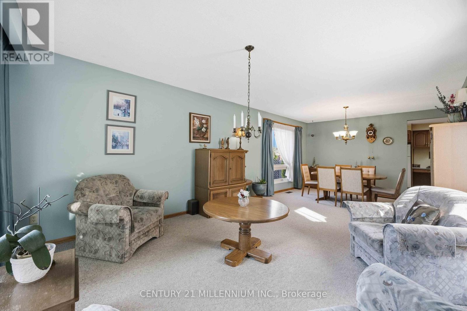 112 Blackthorn Lane, Brampton, Ontario  L6V 3K8 - Photo 7 - W13481698