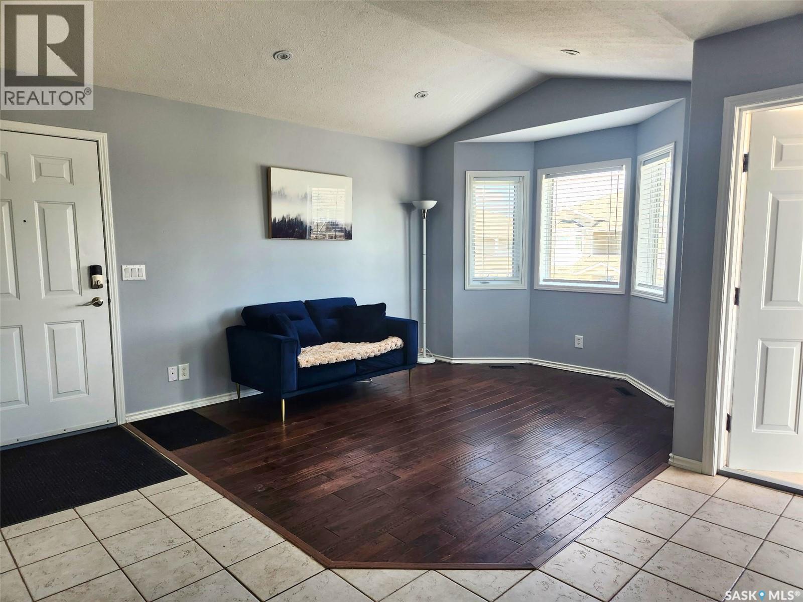 4044 Buckingham Drive E, Regina, Saskatchewan  S4V 3A9 - Photo 8 - SK034631