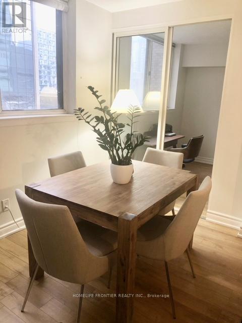 712 - 633 Bay Street, Toronto, Ontario M5G 2G4 - Photo 6 - C13481520