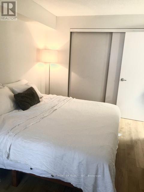 712 - 633 Bay Street, Toronto, Ontario M5G 2G4 - Photo 7 - C13481520