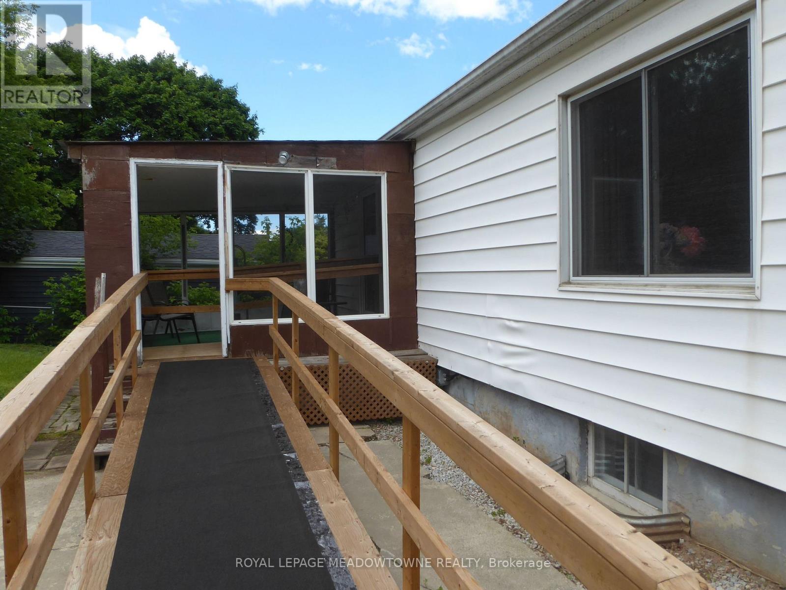 43 Cobblehill Road, Halton Hills, Ontario  L7J 1P1 - Photo 32 - W13450918