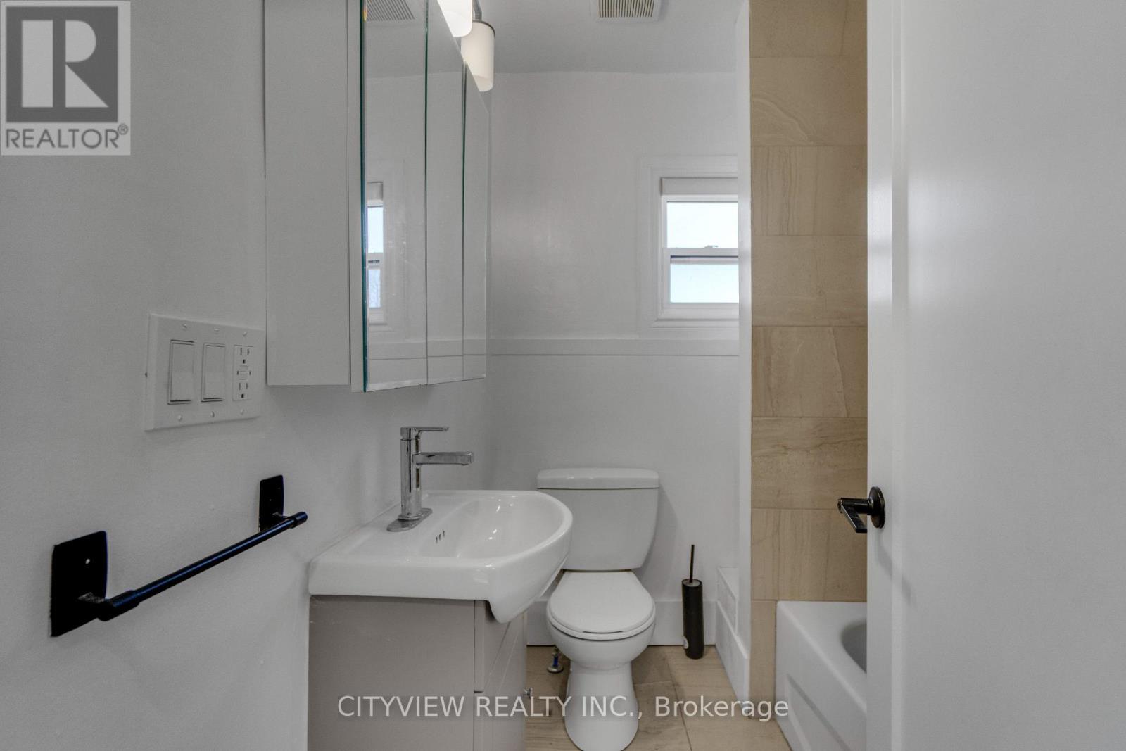 382 Beach Road, Hamilton, Ontario  L8H 3K5 - Photo 29 - X13481702