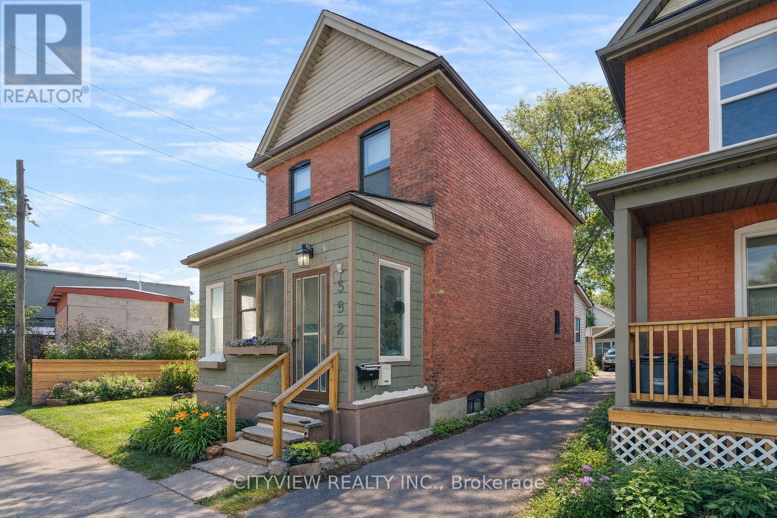 382 Beach Road, Hamilton, Ontario  L8H 3K5 - Photo 5 - X13481702