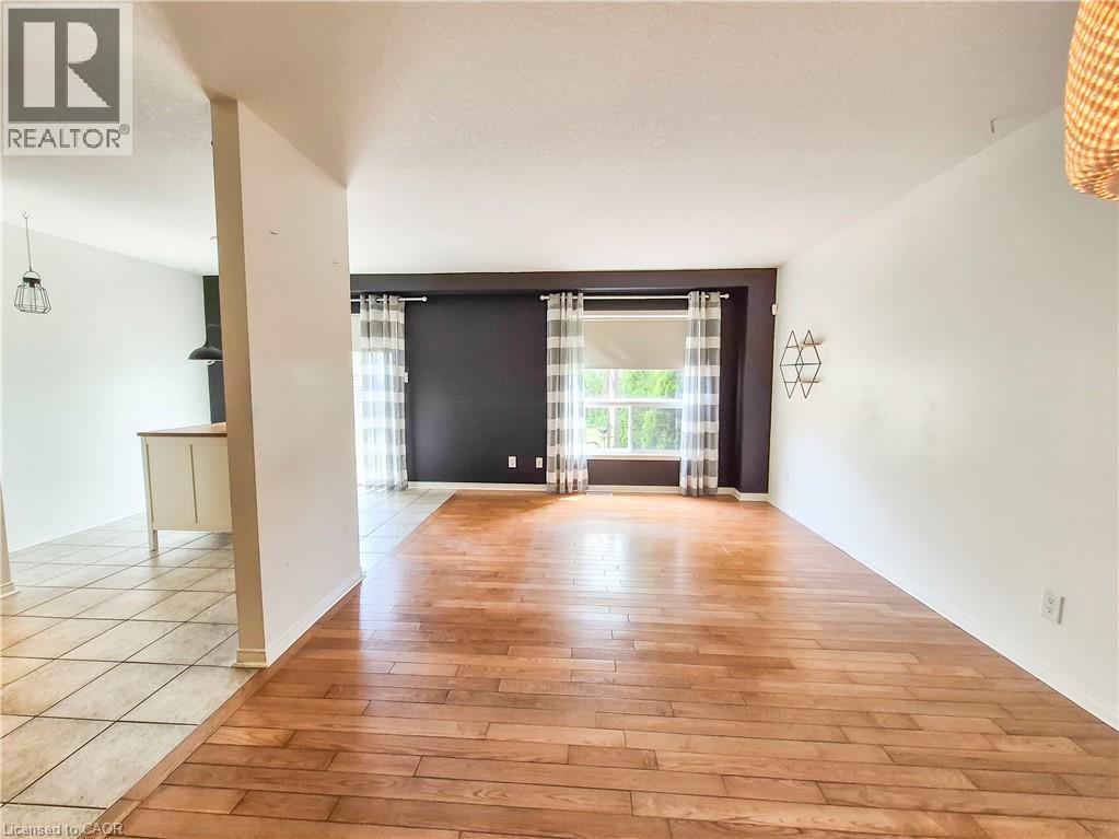 147 Dubrick Crescent Unit# 1, Kitchener, Ontario  N2E 4G3 - Photo 6 - 40842059