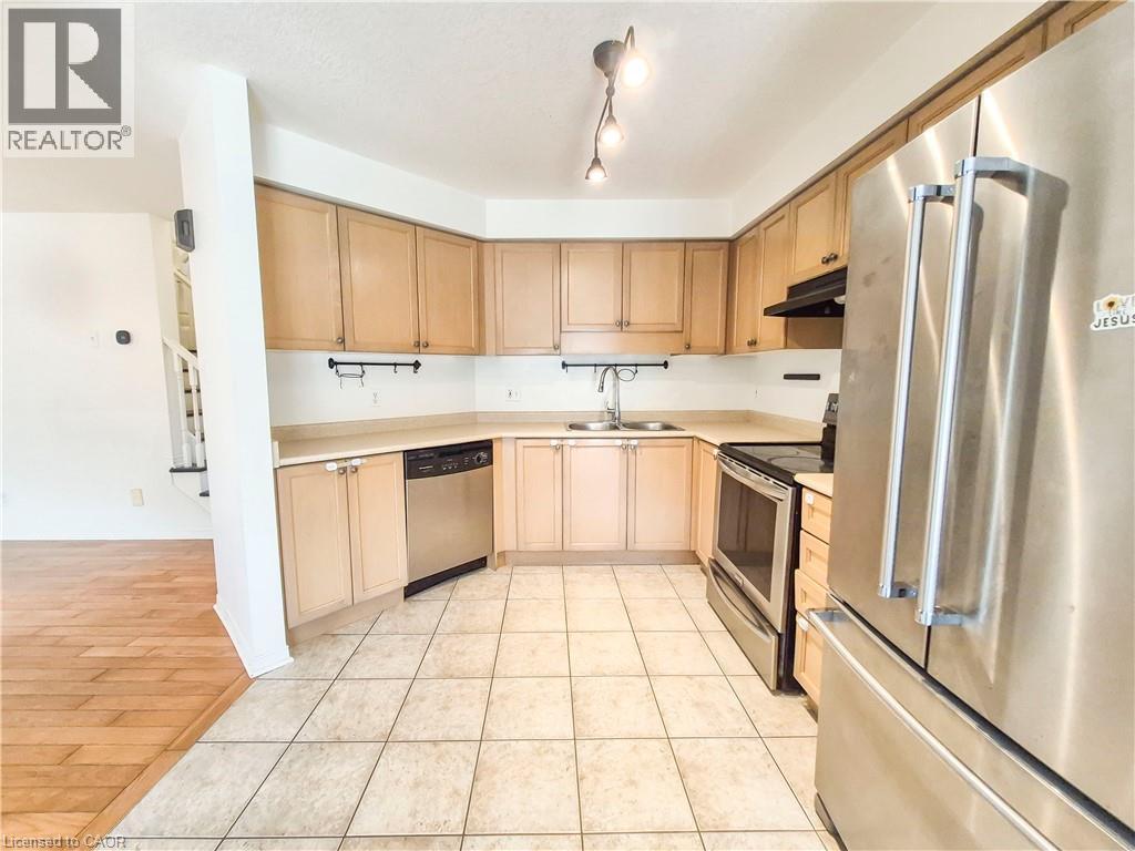 147 Dubrick Crescent Unit# 1, Kitchener, Ontario  N2E 4G3 - Photo 8 - 40842059