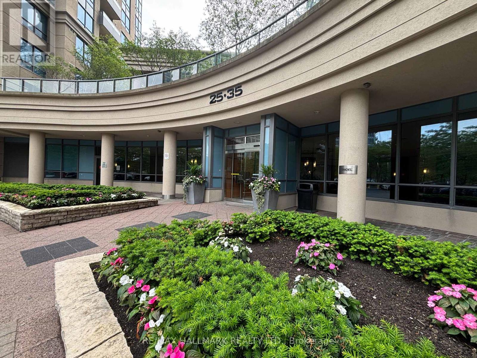 839 - 35 Viking Lane, Toronto, Ontario  M9B 0A2 - Photo 4 - W13421794