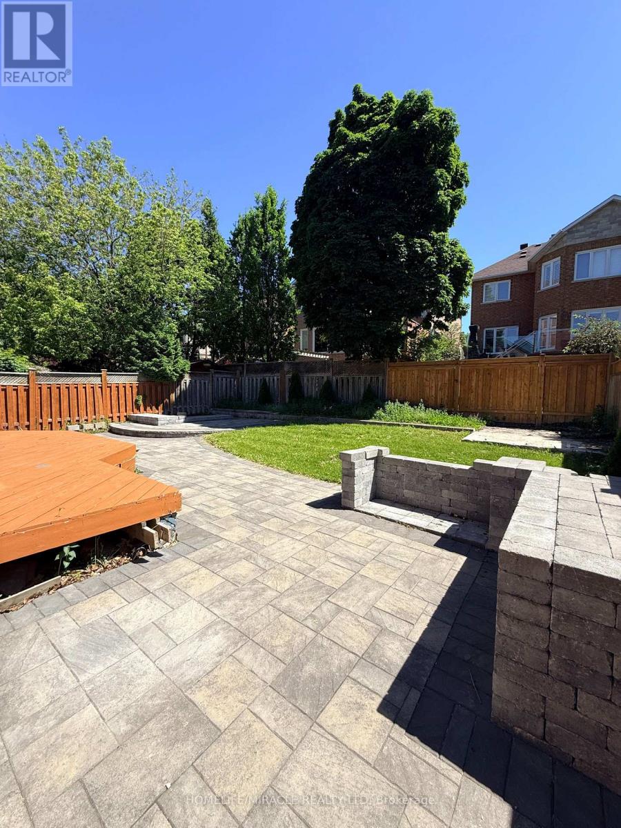 147 Elizabeth Street, Ajax, Ontario  L1T 3Y4 - Photo 6 - E13481746