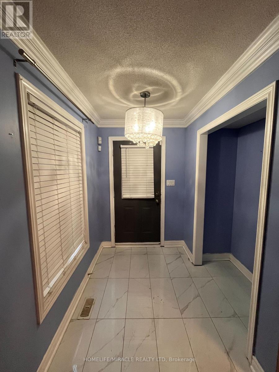 147 Elizabeth Street, Ajax, Ontario  L1T 3Y4 - Photo 8 - E13481746