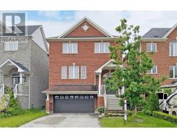 209 RAY SNOW BOULEVARD, Newmarket, Ontario