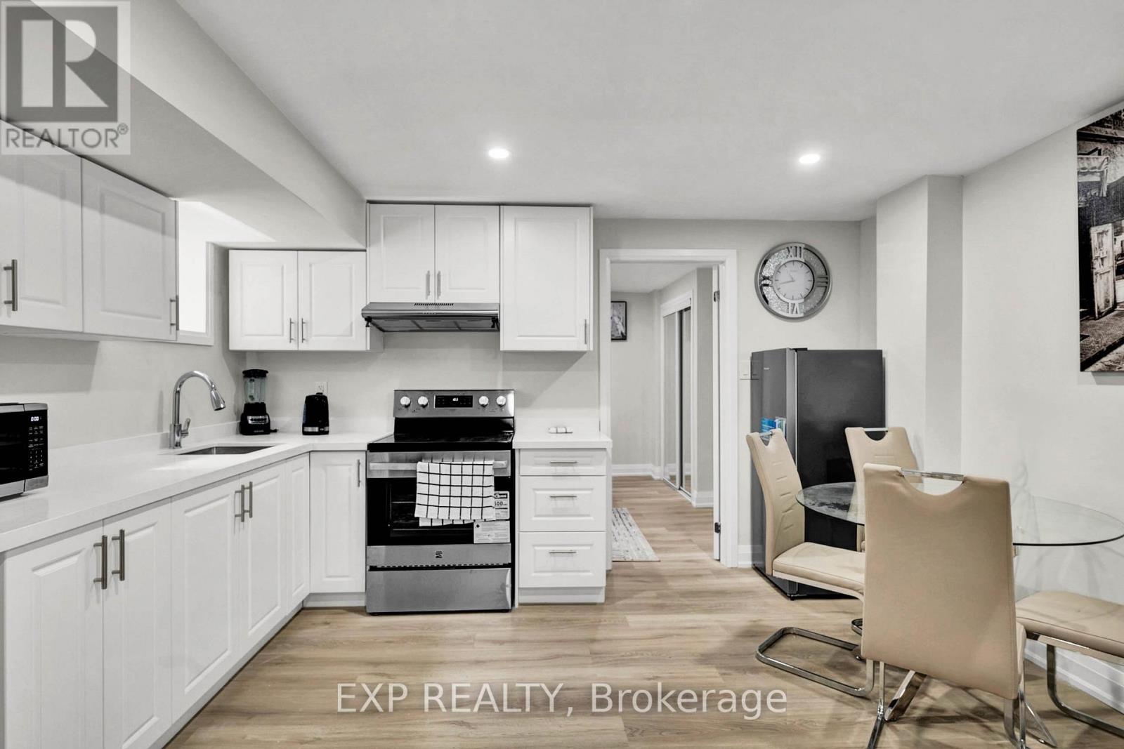 Unit B - 448 Dougall Avenue, Caledon, Ontario  L7C 4A6 - Photo 7 - W13481722
