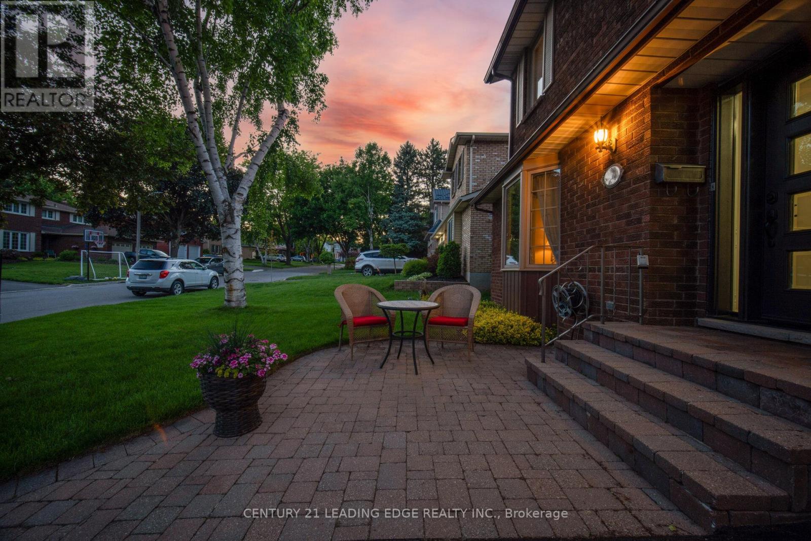 2203 Previn Court, Burlington, Ontario  L7P 4J3 - Photo 23 - W13481730