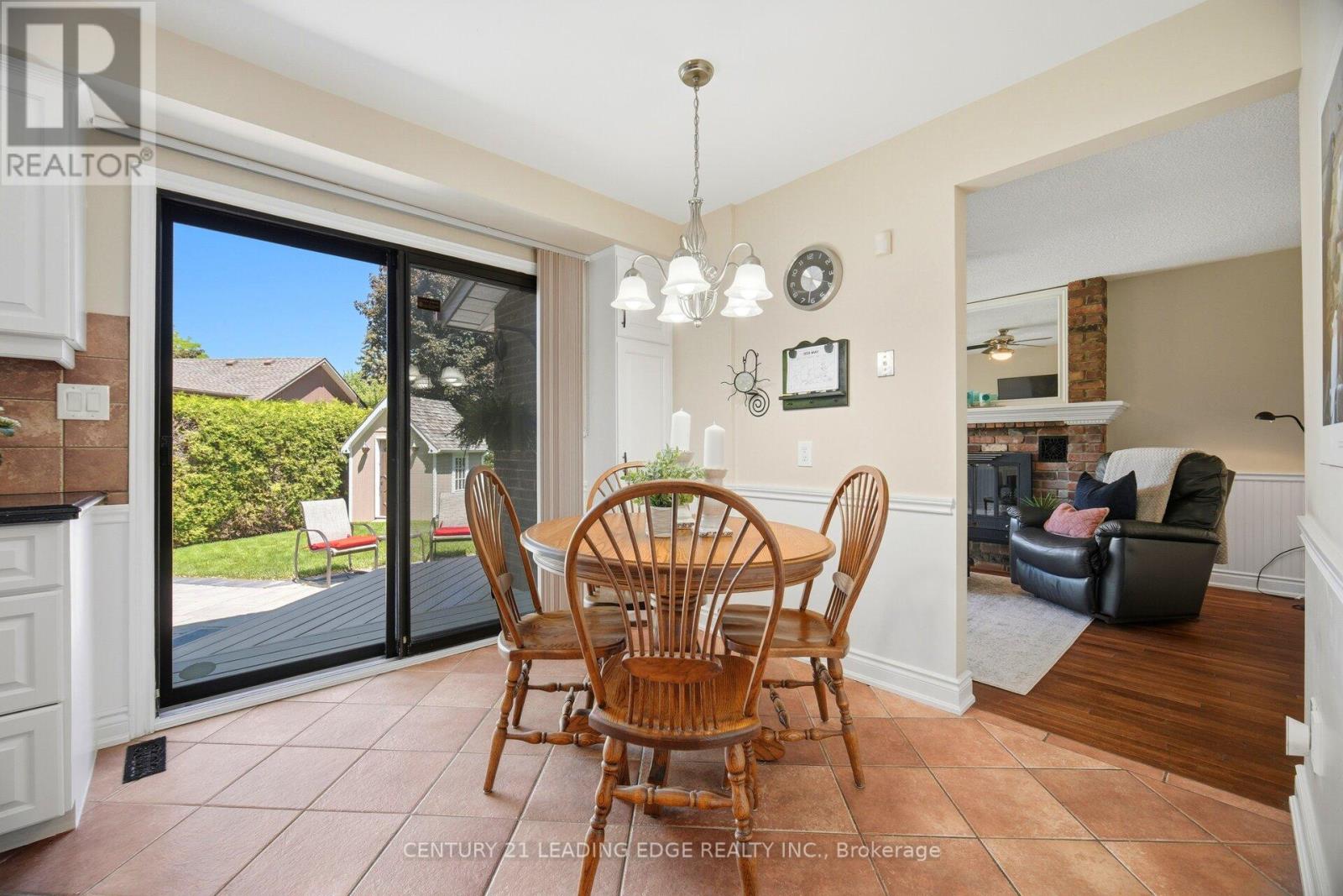2203 Previn Court, Burlington, Ontario  L7P 4J3 - Photo 46 - W13481730