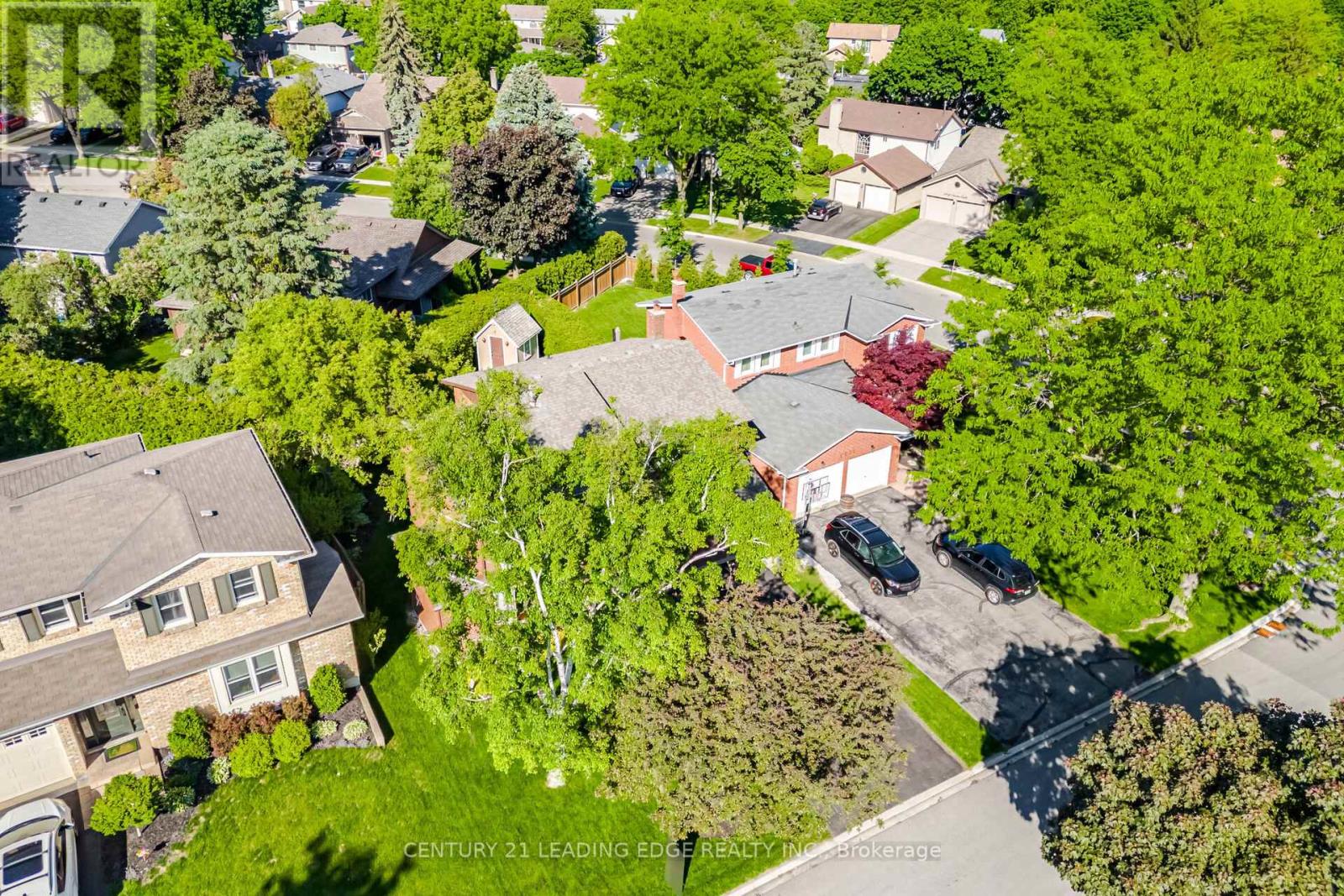 2203 Previn Court, Burlington, Ontario  L7P 4J3 - Photo 9 - W13481730