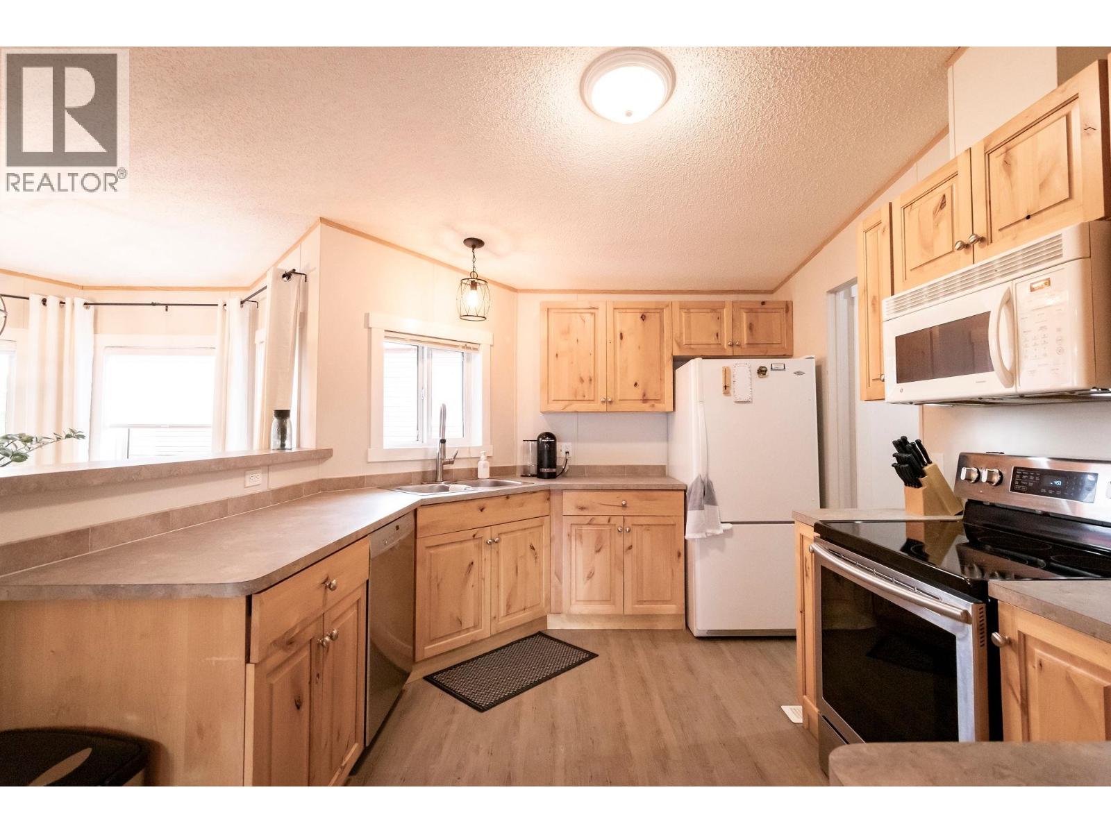 9640 N Spruce Street, Taylor, British Columbia  V0C 2K0 - Photo 11 - R3139219