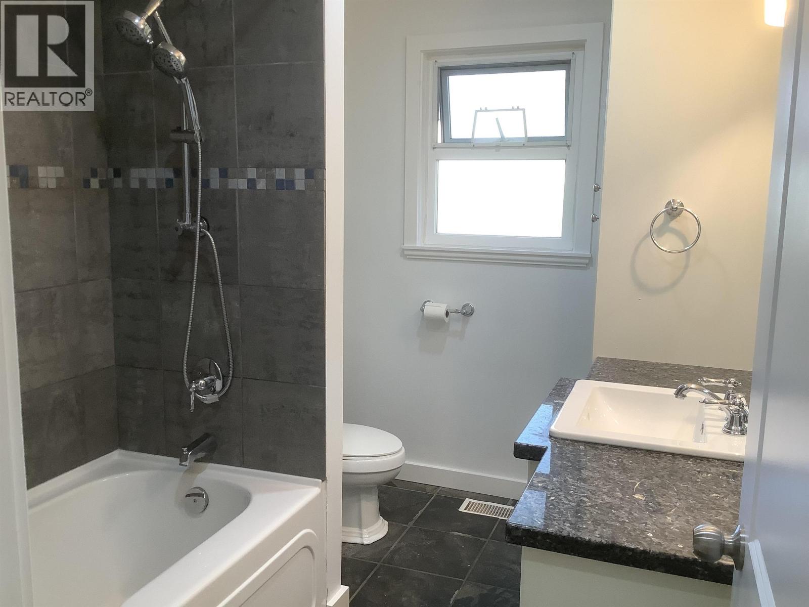 537 Draycott Street, Coquitlam, British Columbia  V3J 6M4 - Photo 9 - R3139060
