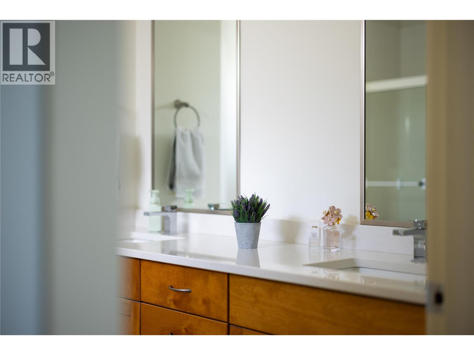 570 Gowen Place, Kelowna, British Columbia  V1W 5B4 - Photo 37 - 10392283