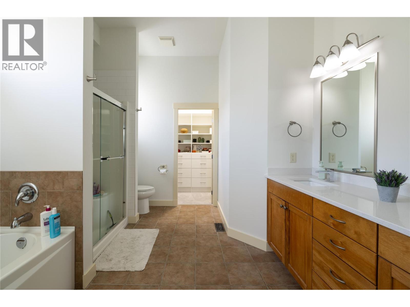 570 Gowen Place, Kelowna, British Columbia  V1W 5B4 - Photo 36 - 10392283