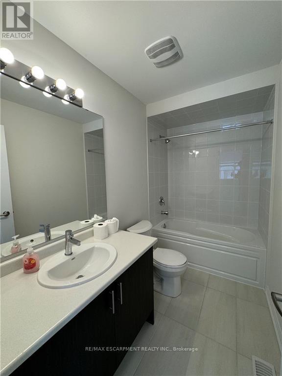 29 Gilham Way, Brant, Ontario  N0E 1N0 - Photo 12 - X13481734