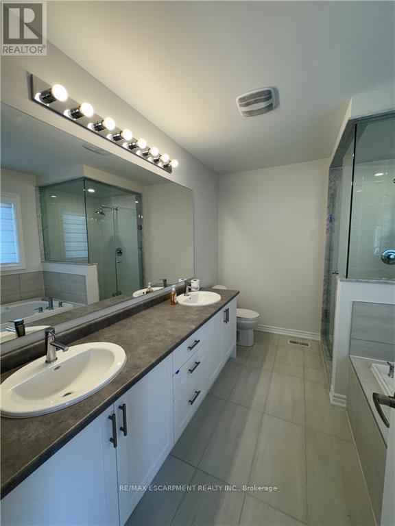 29 Gilham Way, Brant, Ontario  N0E 1N0 - Photo 3 - X13481734