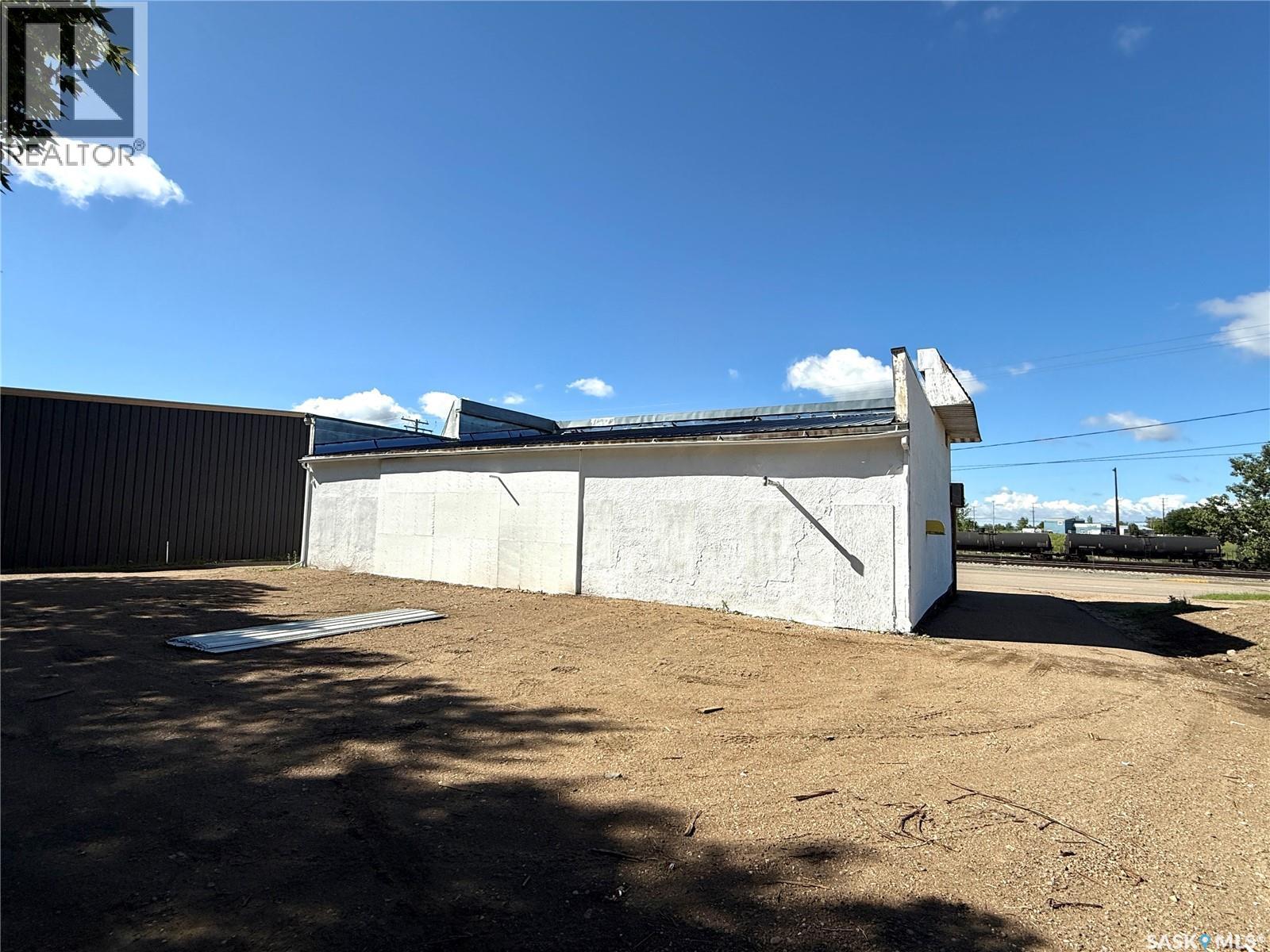 300 Railway Avenue E, North Battleford, Saskatchewan  S9A 3C8 - Photo 3 - SK040476