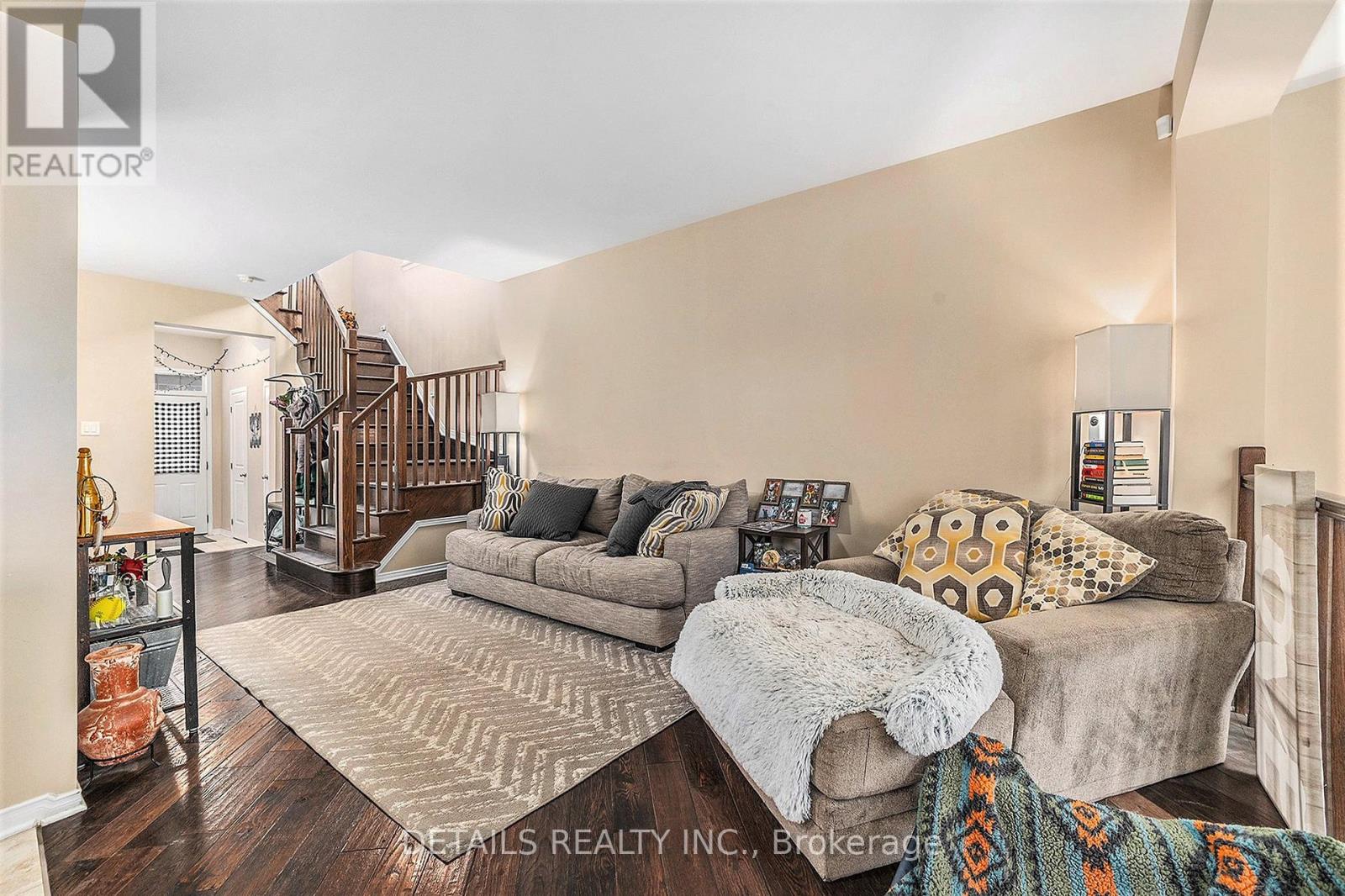 107 Lochnaw Private, Ottawa, Ontario K2J 0Z5 - Photo 4 - X13481768