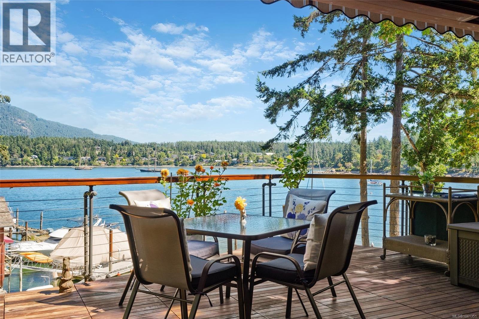 10968 Madrona Dr, North Saanich, British Columbia  V8R 6K2 - Photo 3 - 1041351