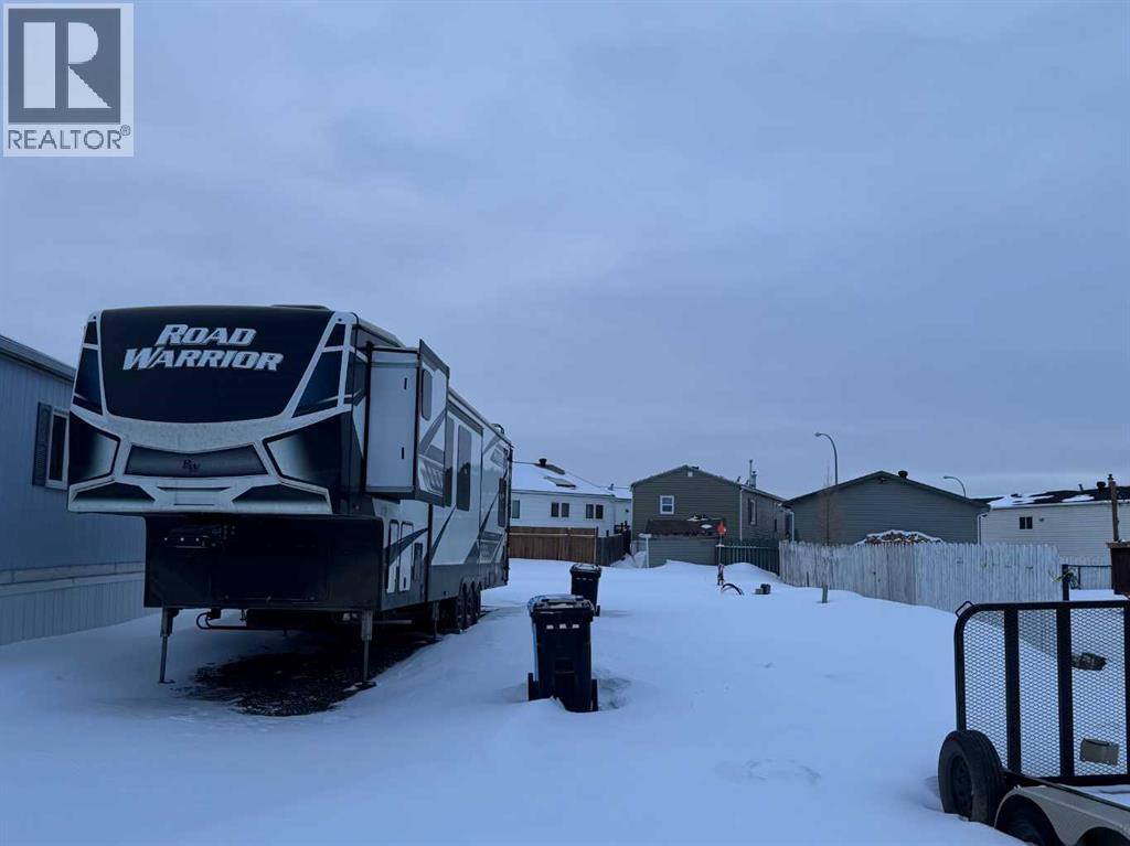 176 Greenwich Lane, Fort Mcmurray, Alberta  T9H 3Z3 - Photo 1 - A2288438