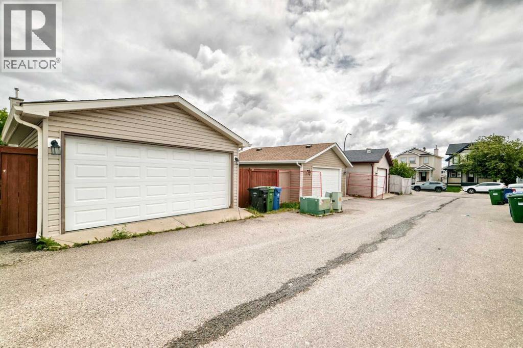 27 Covepark Drive NE, Calgary, Alberta  T3K 5T6 - Photo 37 - A2318996