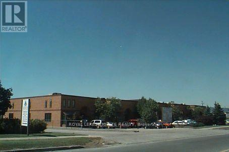 32 - 400 CREDITSTONE ROAD, Vaughan, Ontario