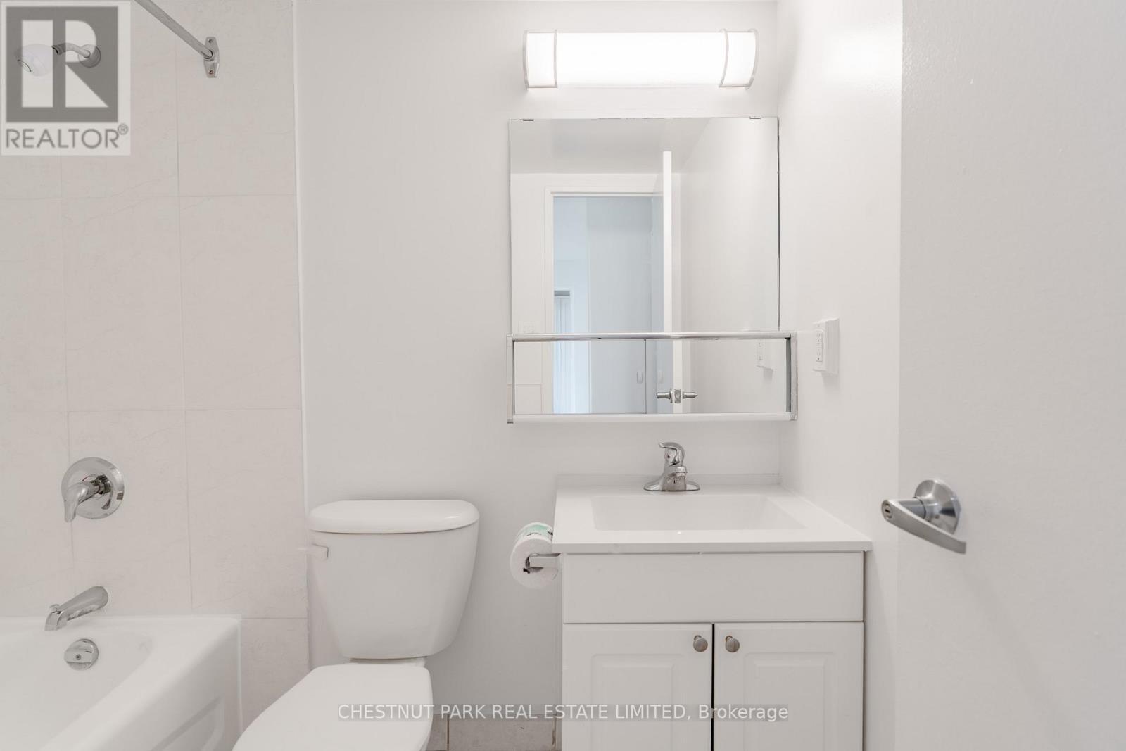 1412 - 150 Lakeshore Road W, Mississauga, Ontario  L5H 3R2 - Photo 21 - W13481784