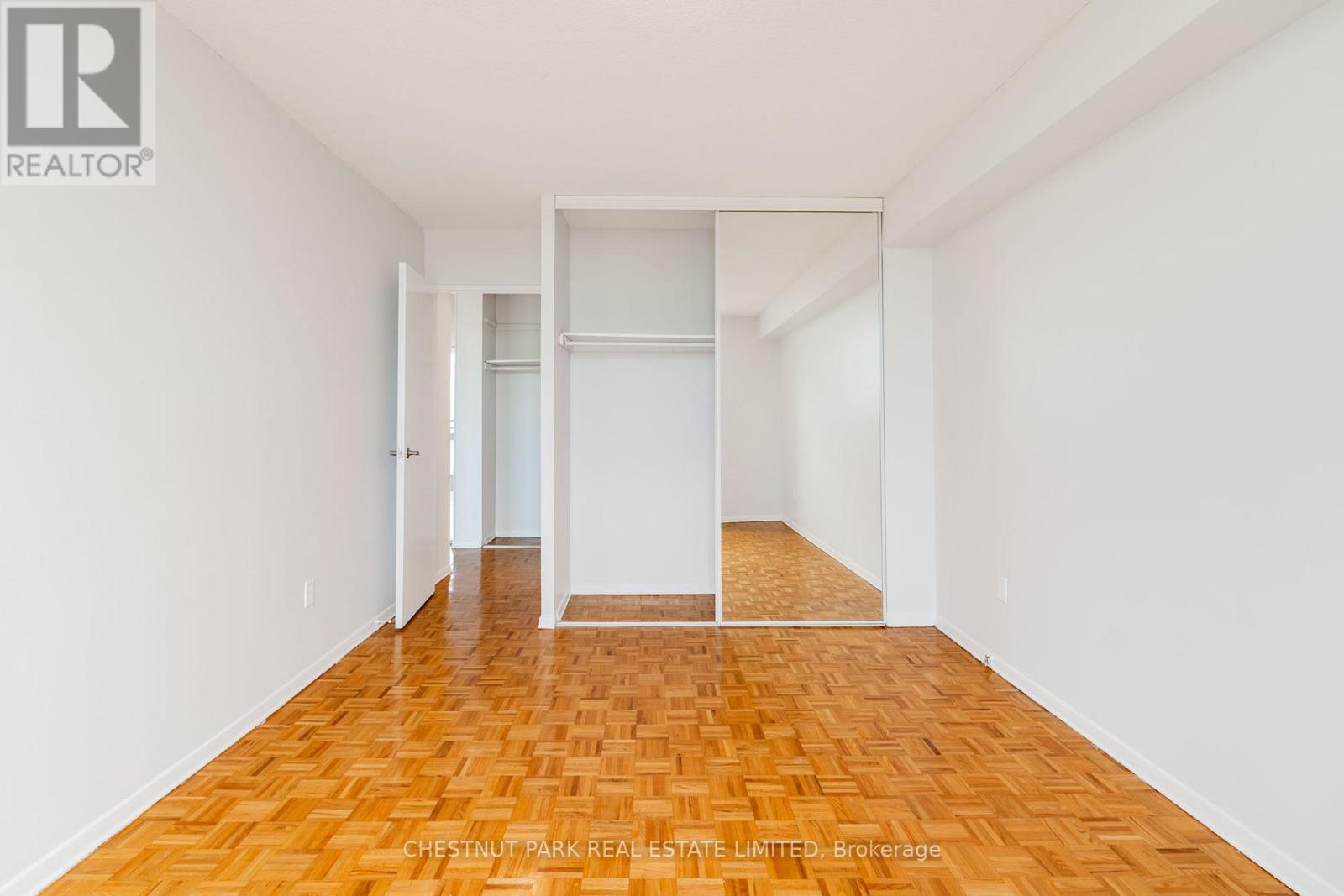 1412 - 150 Lakeshore Road W, Mississauga, Ontario  L5H 3R2 - Photo 28 - W13481784